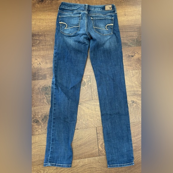 American Eagle Outfitters skinny denim jeans
Size 4 regular - Picture 4 of 7